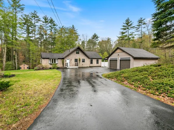 149 Pheasant Run Drive, Chester, NH 03036