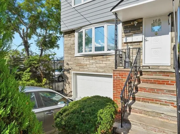 168 Carlton Avenue image 22 of 25