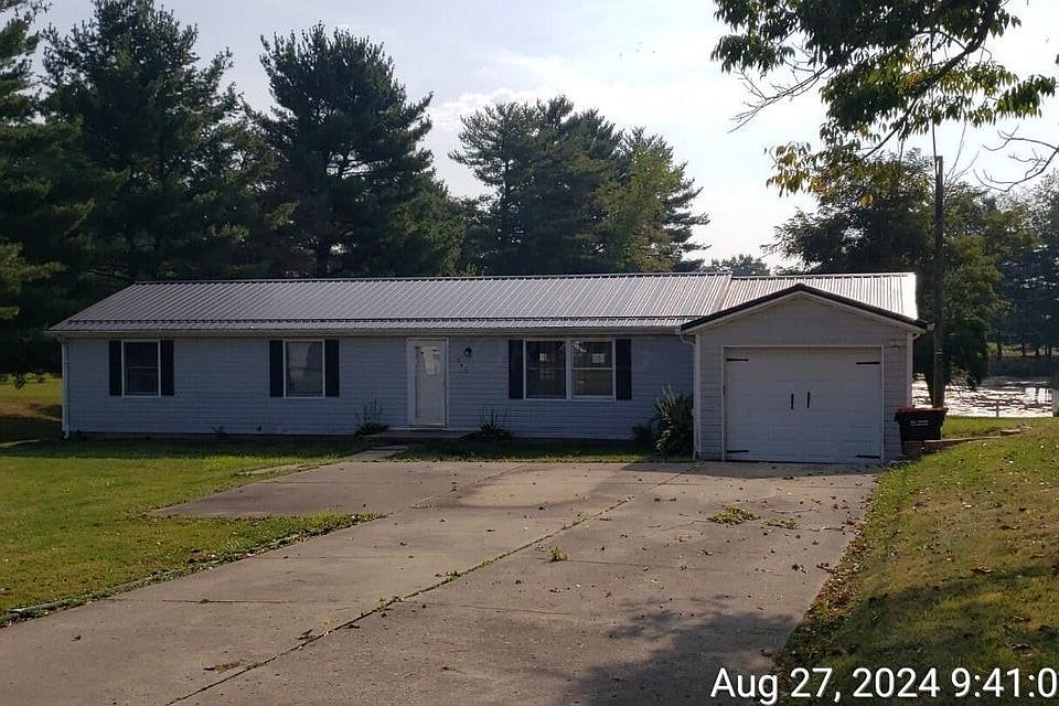 1st image of 940 Locust Lake Cir