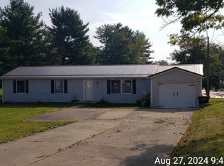 940 Locust Lake Cir, Zanesville, OH 43701