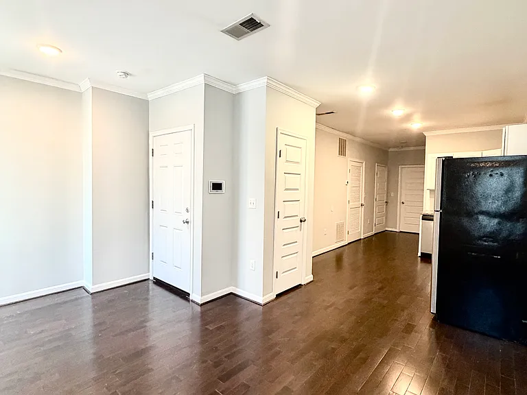 141 E North Ave #3 — Photo 6