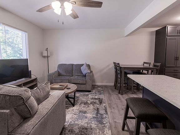 3rd image of 801 N Ann St APT 4