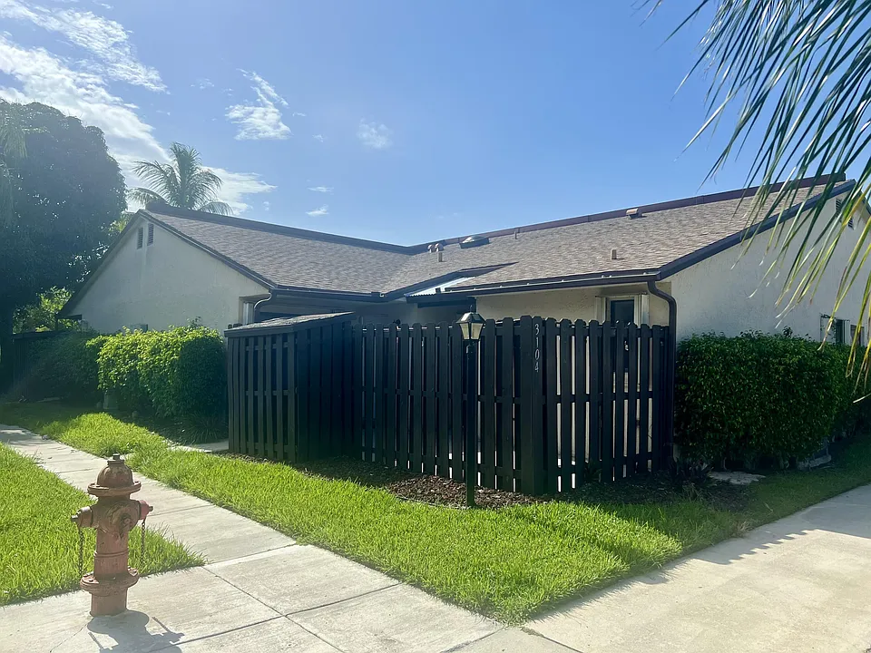 3104 Waterview Cir