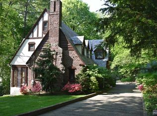 7 Edward Ct, Tenafly, NJ 07670