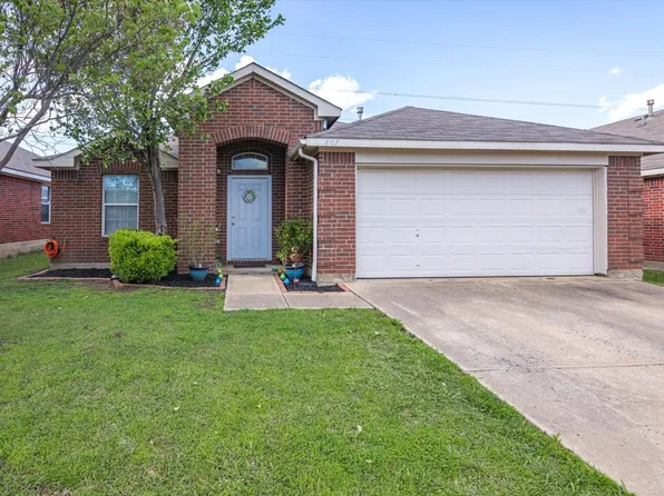 807 Buttercup Ln, Arlington, TX 76002