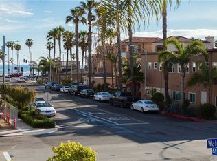 206 6th St, Huntington Beach, CA 92648