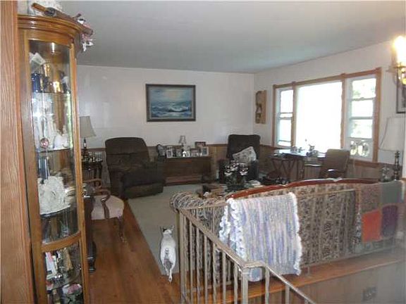 3rd image of 8 Jean Ridge Rd