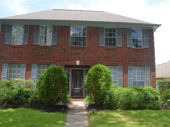 4635 Meadow Green Dr, Sugar Land, TX 77479