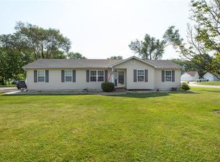 207 Burlington St, Brighton, IL 62012