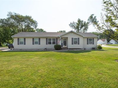 207 Burlington St, Brighton, IL, 62012