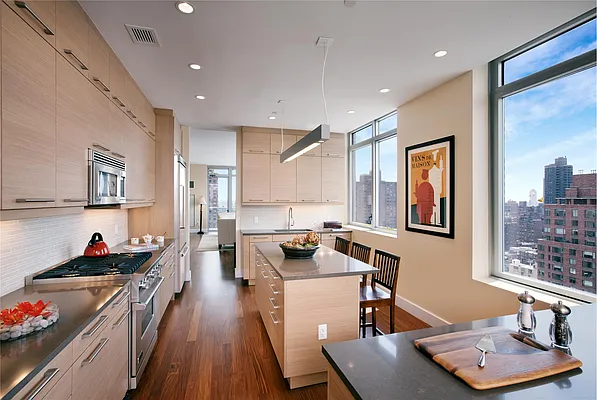 Rented by Douglas Elliman | media 20