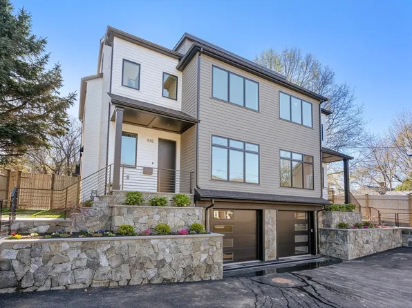 935 Walnut St #935, Newton Highlands, MA 02461
