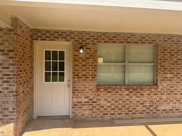 348 Schley Cir — Photo 8