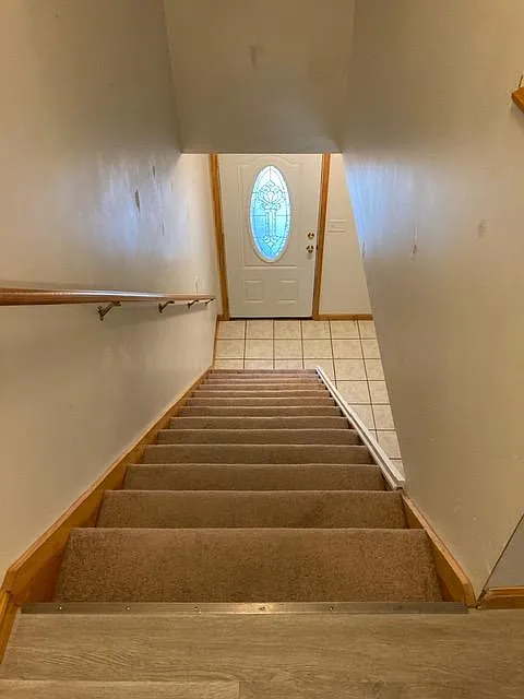 2 bed, 1300 sqft, $950 — Photo 1