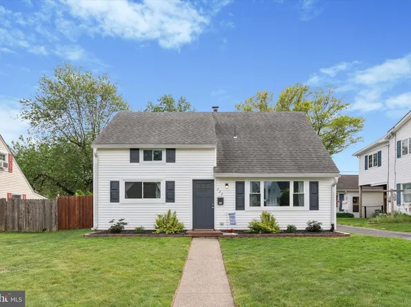 322 W Walnut St, Pottstown, PA 19464