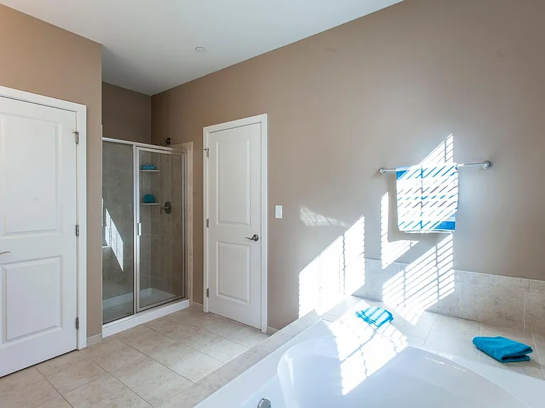 110 Brinley Ct — Photo 17