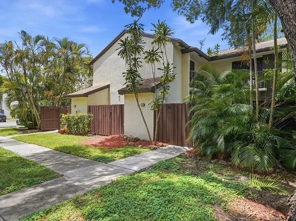 3349 Cocoplum Circle #33129, Coconut Creek, FL 33063