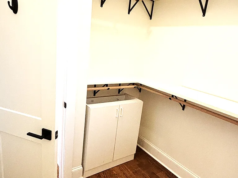 Walk in closet