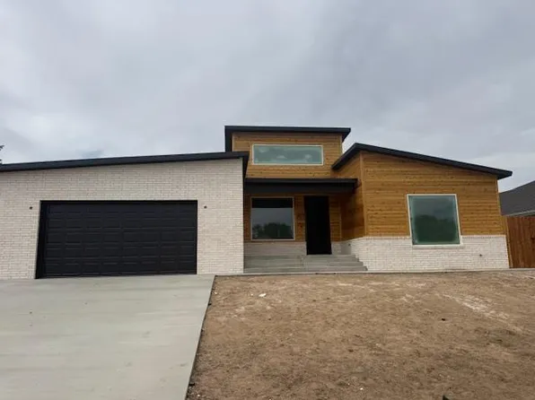 841 Apollo St, Liberal, KS 67901