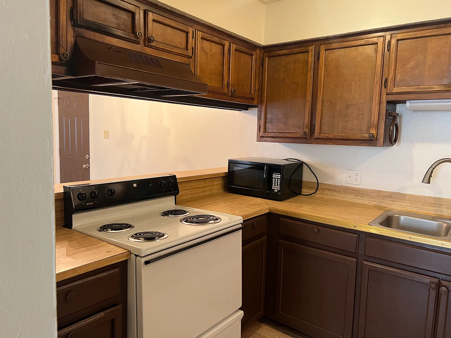 2 bed, 1020 sqft, $950 — Photo 3