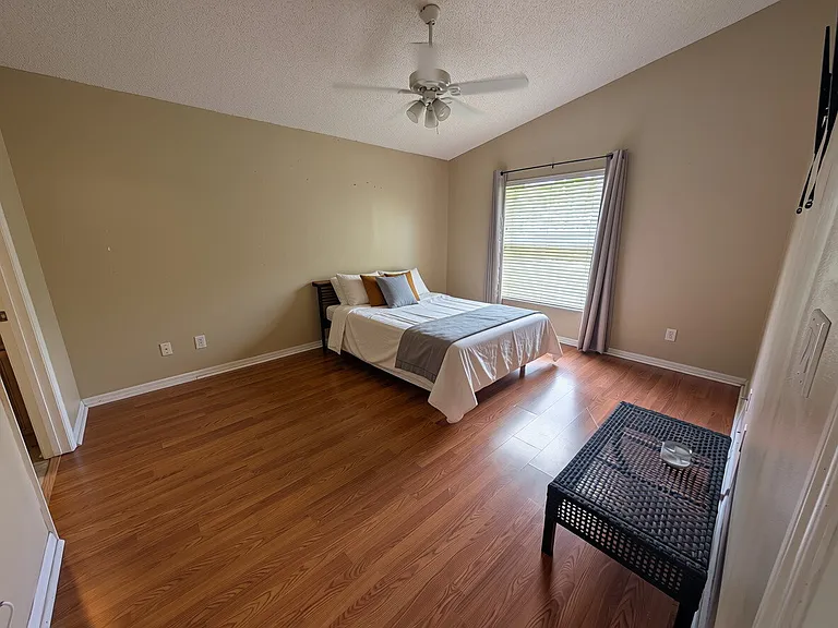 880 Villa Dr — Photo 10