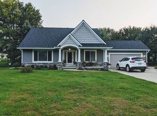 5120 Ona Lake Dr, White Lake, MI 48383