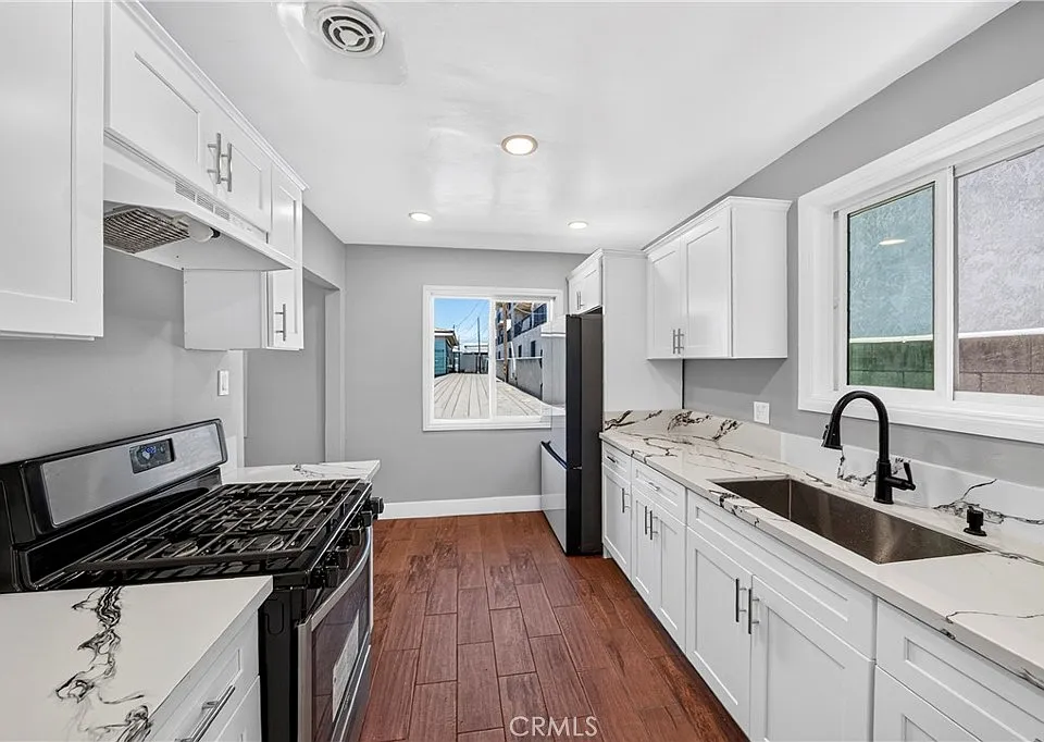 13719 1/2 Yukon Ave #4