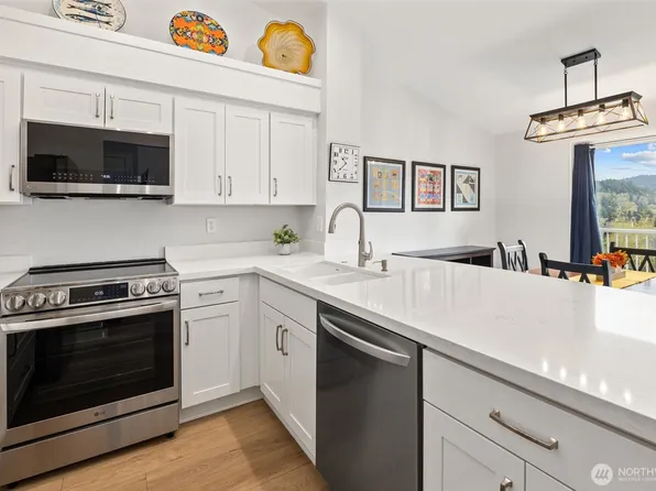 210 Mountain Park Boulevard SW #F303, Issaquah, WA 98027