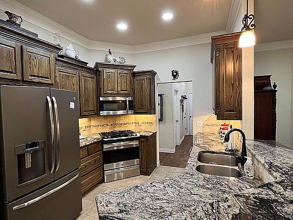 3rd image of 1700 Shoal Creek Dr