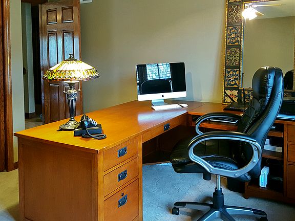 Spare Bedroom / Office