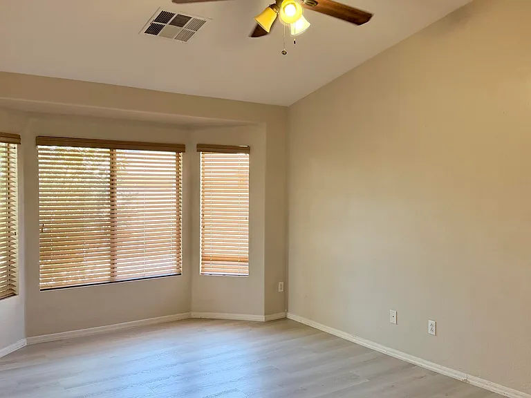10020 W Wood St — Photo 13