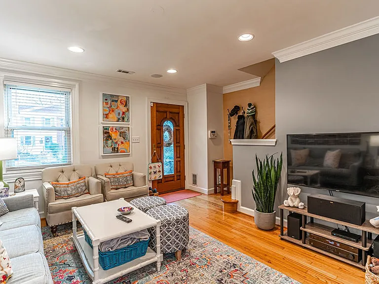 1206 Colonial Ave — Photo 5