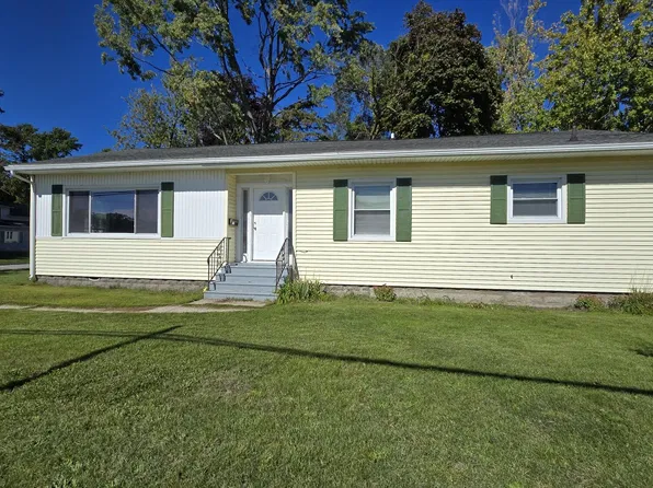 1788 Ruddiman St, Muskegon, MI 49441