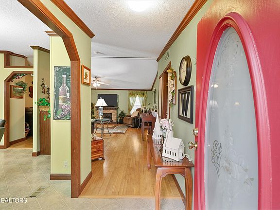 4th image of 156 Lee Terry Rd