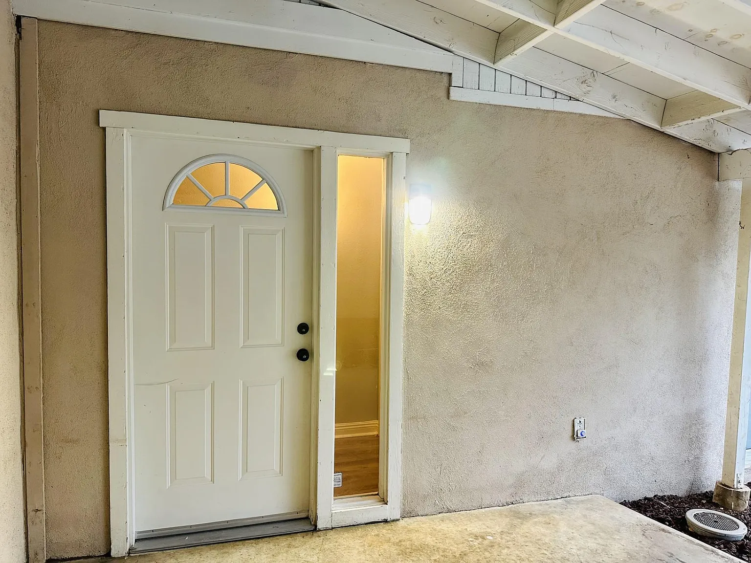 Studio, 400 sqft, $1,395 — Photo 1