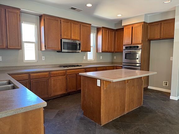 4th image of 31306 Southampton Ct