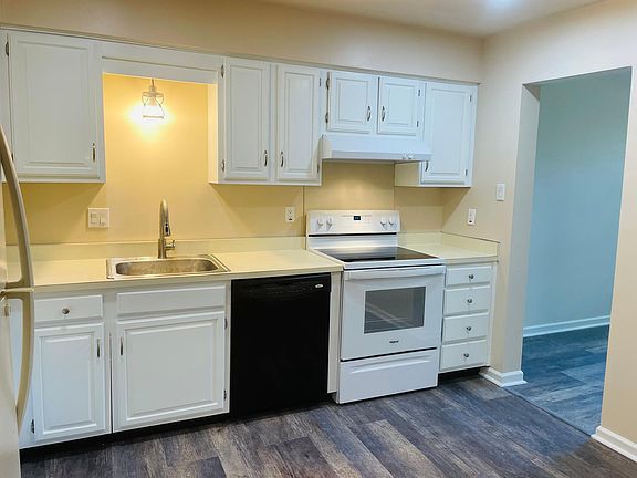 5th image of 7 Liberte Ln