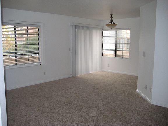 3rd image of 18133 Erik Ct Unit 281