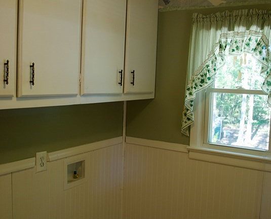 5th image of 607 Pleasant St