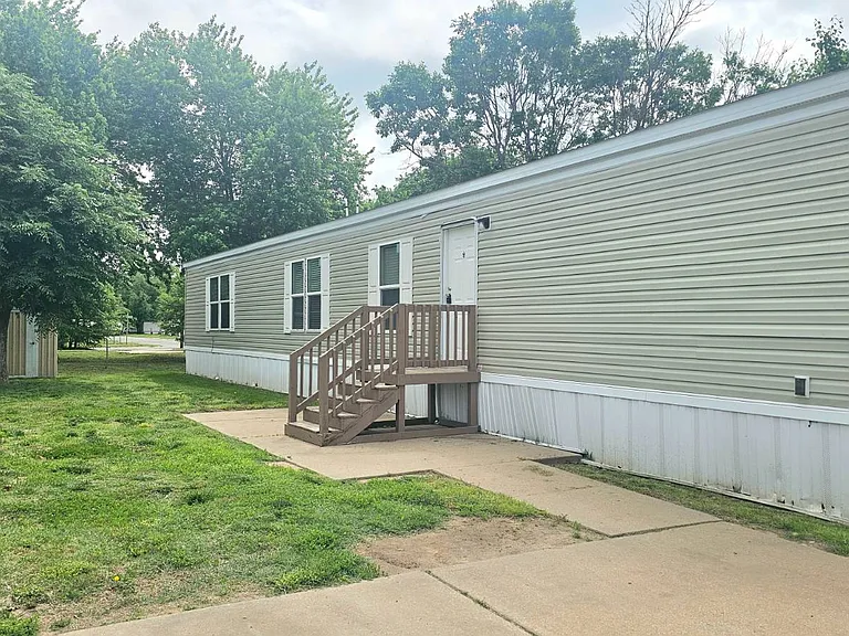 5434 S Kansas Ave — Photo 14