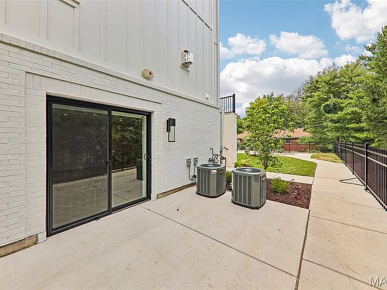 1181 Noa Ln #33 — Photo 37