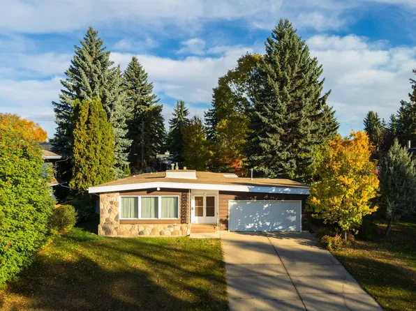 24 Valleyview Cres NW, Edmonton, AB T5R 5S4