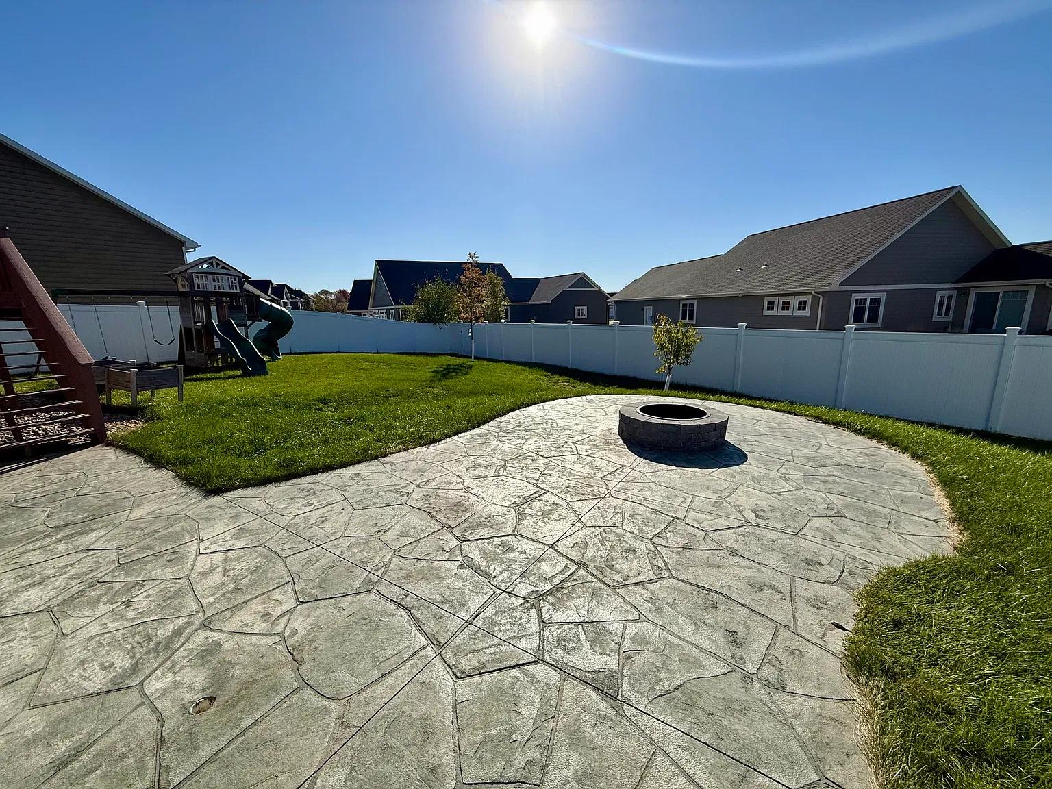 5 bed, 2752 sqft, $2,350 — Photo 3