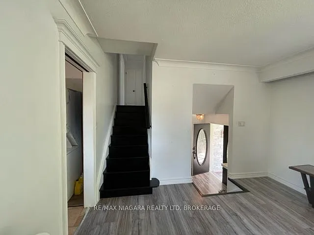 6307 Carolyn Ave #UPPER — Photo 10