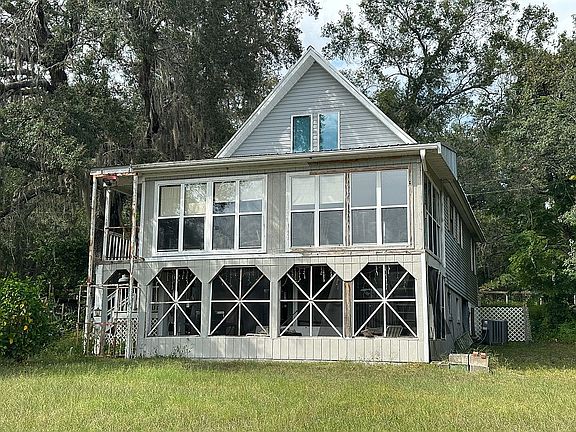 View of back of home