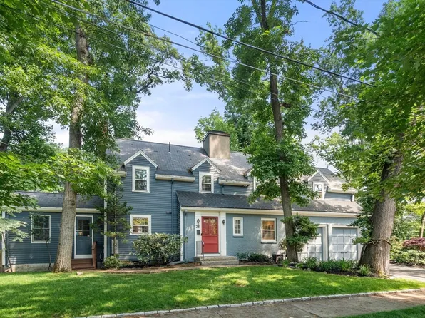 28 York Rd, Newton, MA 02468
