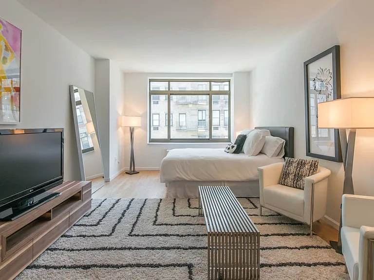 600 Washington St #209 — Photo 15