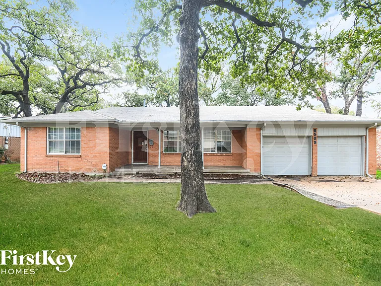 6508 Normandy Rd — Photo 1