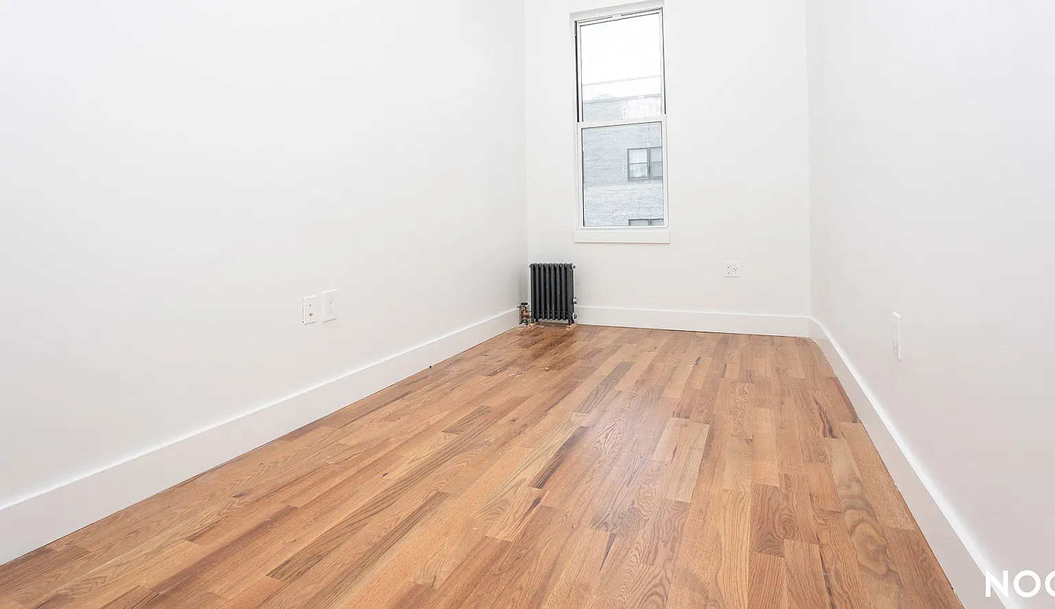 757 Hart Street — Photo 3