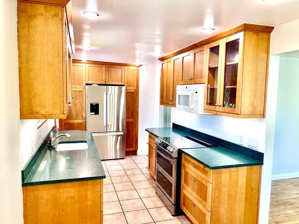 12156 12th Ave NW, Seattle, WA 98177